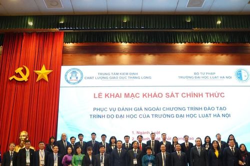 Khai mạc khảo sát chính thức đánh giá ngoài 04 chương trình đào tạo trình độ đại học của Trường Đại học Luật Hà Nội