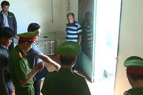 Người phụ nữ đâm chết bạn nhậu