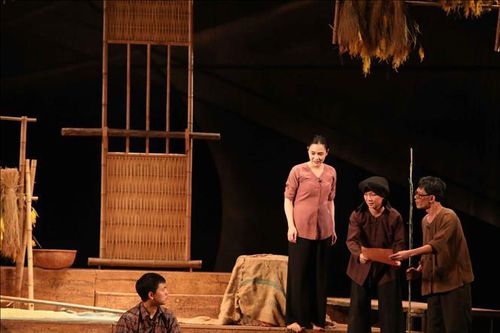 Mang kịch nói đến vùng khó khăn, khu công nghiệp