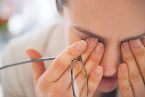 Mẹo giúp dân văn phòng có đôi mắt sáng khỏe
