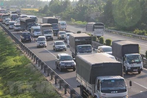 Nghiên cứu nhiều phương án mở rộng cao tốc Tp. Hồ Chí Minh – Trung Lương