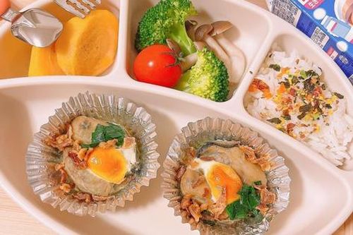 Tình yêu mẹ dành cho con qua những bữa ăn rực rỡ sắc màu