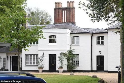 Thực hư thông tin vợ chồng Harry và Meghan bị 'đuổi khéo' khỏi dinh thự ở Vương quốc Anh