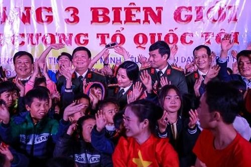 Hành trình ý nghĩa nơi địa đầu Tổ quốc