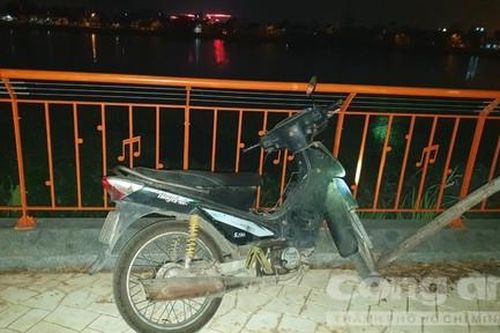 Điều tra vụ thanh niên chết dưới hồ nước trong khu dân cư Đông Tăng Long