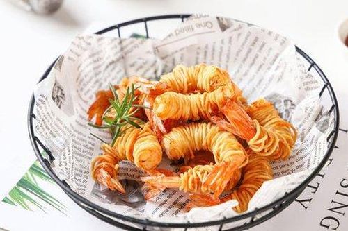 'Tôm ngàn sợi': Món ăn hấp dẫn từ hình thức tới nội dung