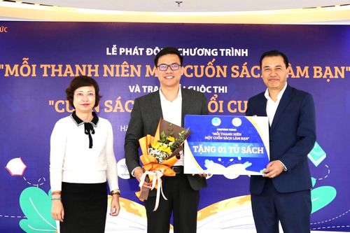Phát động chương trình 'Mỗi thanh niên một cuốn sách làm bạn' năm 2023