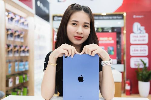 Hàng loạt điện thoại giảm đến 10 triệu đồng, phụ kiện công nghệ giảm đến 78%