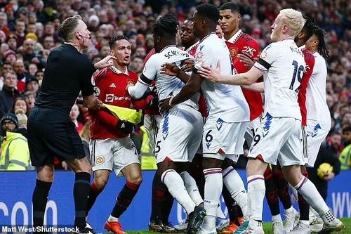 Liên đoàn bóng đá Anh mạnh tay với Man United và Crystal Palace