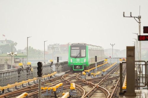 Hoàn thiện hệ thống pháp luật trong phát triển giao thông vận tải đường sắt