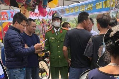 Người đàn ông bị đâm tử vong tại hội làng