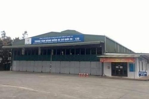 Tạm giữ 9 đối tượng tại trung tâm đăng kiểm huyện Sóc Sơn