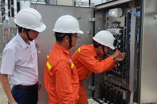 Vận hành lưới điện, đảm bảo giải tỏa công suất 'điện sạch'
