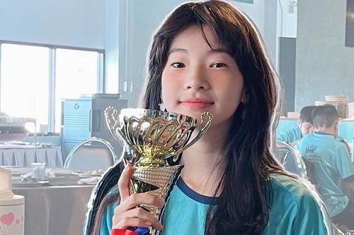 Hậu ồn ào con gái bị 'so bì' với ái nữ nhà Quyền Linh, MC Thanh Thảo có hành động khiến netizen xúc động