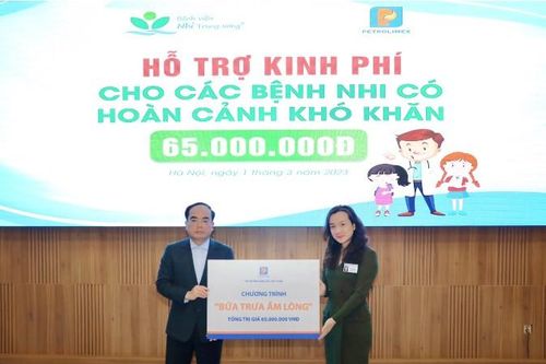 Petrolimex chia sẻ 'Bữa trưa ấm lòng' tại Bệnh viện Nhi trung ương