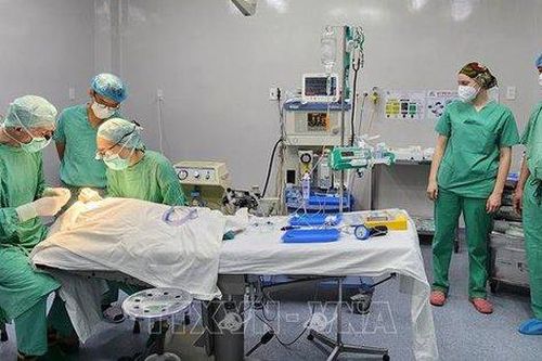 Mang nụ cười đến với các em nhỏ dị tật khe hở môi vòm miệng