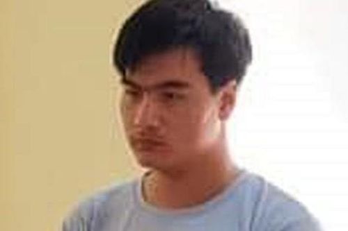Rình mò phụ nữ, trẻ em ở nhà một mình hoặc đi qua chỗ vắng để xâm hại