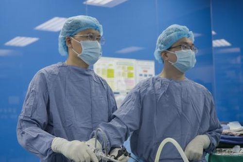 Phẫu thuật ung thư tuyến giáp không để lại sẹo