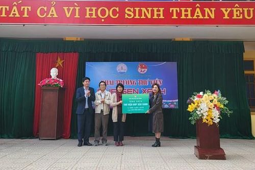 Thư viện Búp sen xanh trên quê hương nhà văn Sơn Tùng