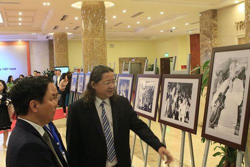 Những bức ảnh quý về một chặng đường