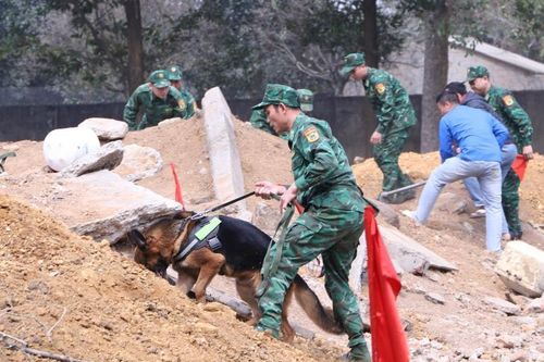 Đoàn công tác cứu hộ, cứu nạn của QĐND Việt Nam thực hiện nhiệm vụ tại Thổ Nhĩ Kỳ thăm, làm việc tại Trường Trung cấp 24 Biên phòng