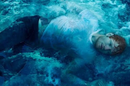 Ed Sheeran từng bị trầm cảm vì vợ có một khối u khi đang mang thai