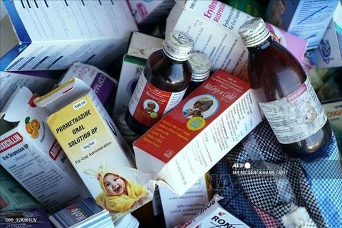 Siro ho nhiều khả năng là nguyên nhân khiến hàng chục trẻ em tử vong ở Gambia