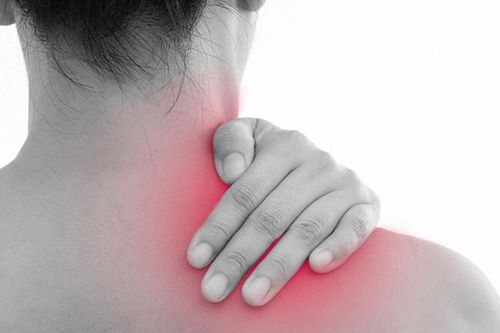 Người bị đau vai gáy nên ăn gì?
