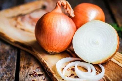 Hành tây mua về cứ đặt vào chỗ này để cả năm vẫn tươi như vừa đào