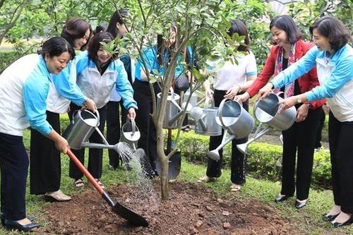 Phụ nữ Thủ đô phát động 100 ngày thi đua cao điểm học tập và làm theo gương Bác