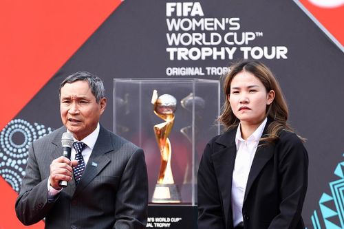 Cúp vàng World Cup nữ có mặt ở Việt Nam