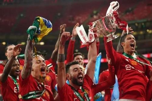 Man Utd 'bơm doping' cho cú ăn bốn