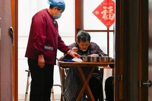 Trung Quốc 'hụt hơi' trong nỗ lực ứng phó với khủng hoảng dân số già