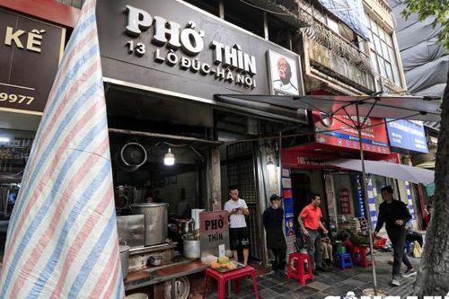 'Ma trận' Phở Thìn ở Hà Nội, thật giả lẫn lộn