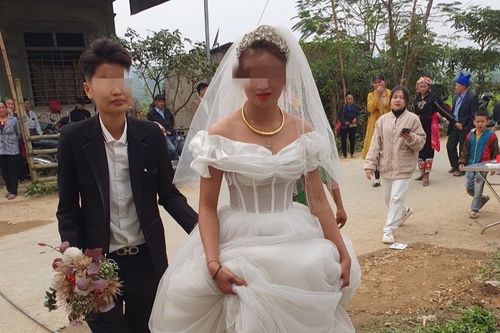 Đám cưới đồng tính nữ đầu tiên ở Nghệ An gây xôn xao