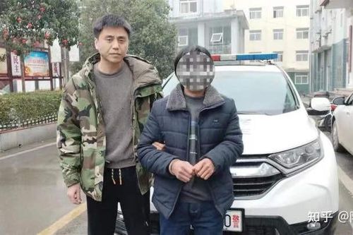 Trung Quốc: Trốn trong hang 14 năm sau khi cướp hơn 500 nghìn đồng từ cây xăng