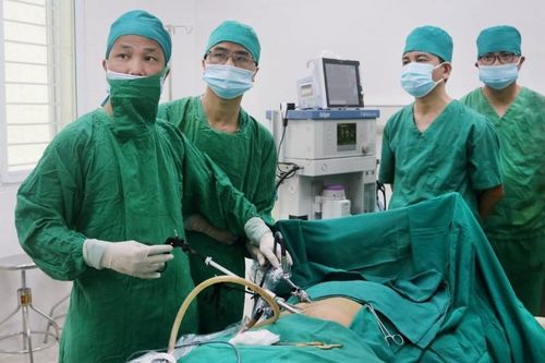 Phải cắt bỏ một quả thận vì thói quen nhiều người mắc
