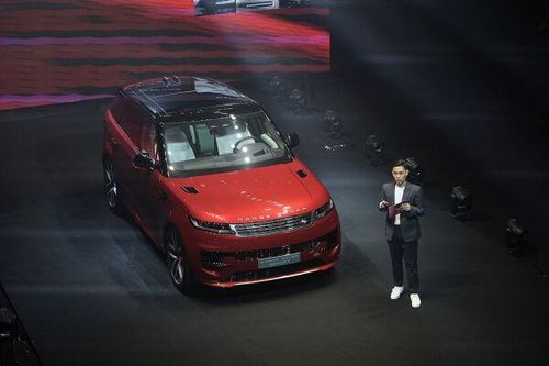 Thay đổi đáng tiền khiến giá Range Rover Sport tăng vọt