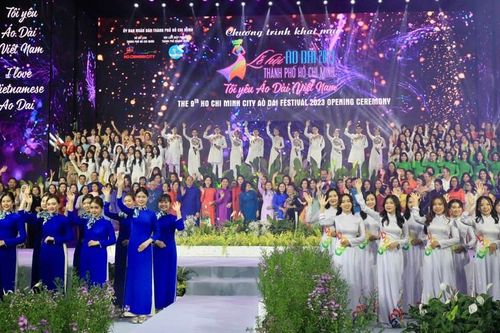 Lễ hội Áo dài 2023 mang đến nhiều màu sắc qua 21 bộ sưu tập