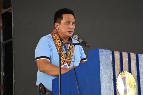 Thống đốc tỉnh ở Philippines và 5 người bị bắn chết bằng súng