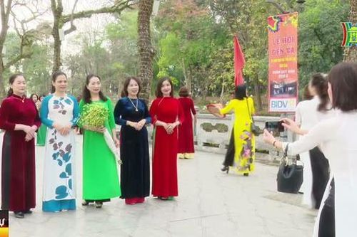 Tuần lễ tôn vinh áo dài truyền thống