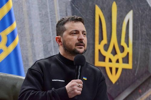 Tổng thống Zelensky thừa nhận binh sĩ Ukraine thiếu vũ khí, đạn dược