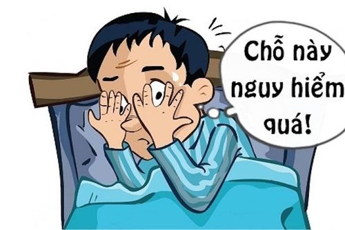 Sợ hãi khi gái lạ đột nhập lúc nửa đêm