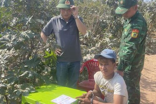 9X vận chuyển ma túy bỏ chạy xuống sông Sê Pôn thì bị bắt