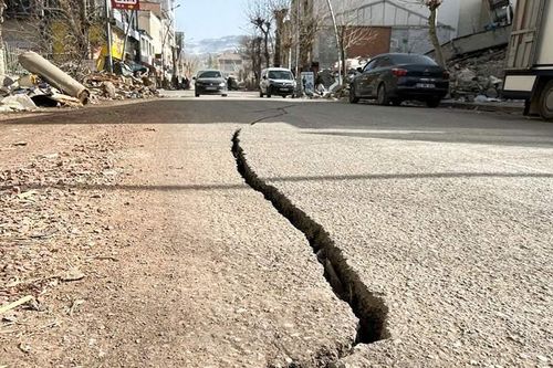 Nhà khoa học nghi ngờ về dự báo động đất khắp thế giới vào tháng 3