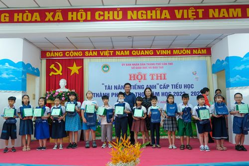 90 thí sinh dự hội thi Tài năng Tiếng Anh cấp tiểu học Cần Thơ