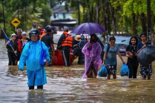 Lũ lụt ở Malaysia: Ít nhất 4 người chết, hàng chục nghìn người sơ tán