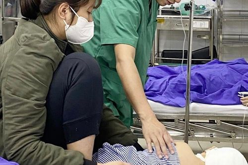 2 trẻ nứt xương sọ, lún sọ não do ngã ở nhà