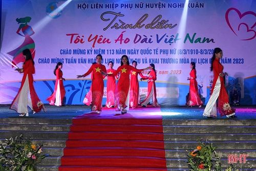 Đặc sắc đêm trình diễn 'Tôi yêu áo dài Việt Nam' ở Nghi Xuân