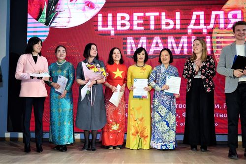 Giao lưu ca nhạc Nga-Việt nhân Nhân kỷ niệm ngày Quốc tế Phụ nữ tại Moskva
